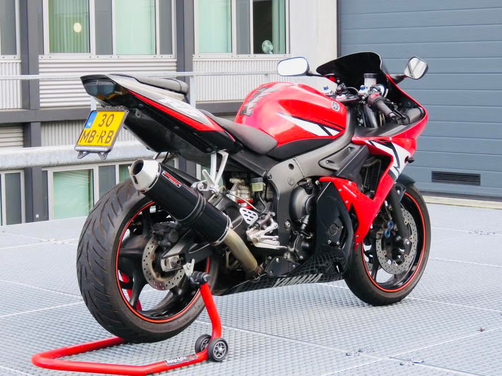 Yamaha R6 RJ09 (2005)