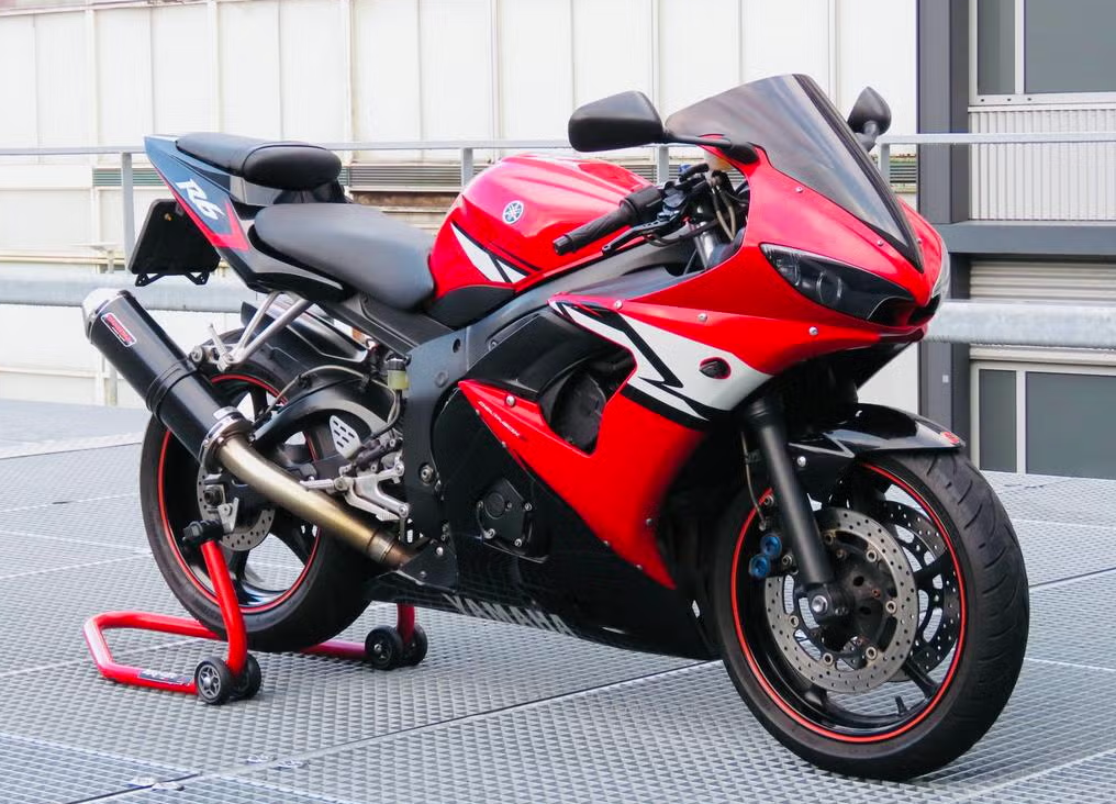 Yamaha R6 RJ09 (2005) image 1